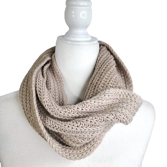 American Eagle Grey Beige Crochet Wool Blend Glitter Cable Knit Infinity Scarf - Picture 1 of 4